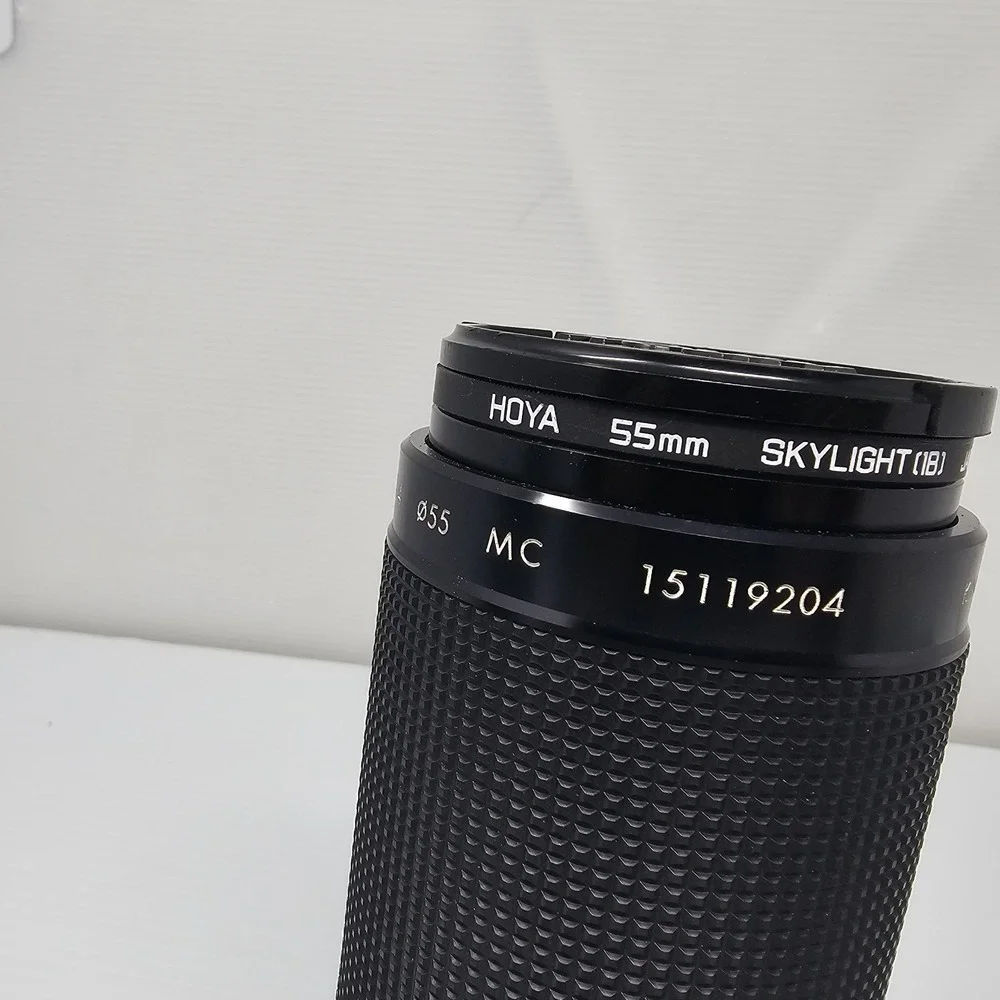 Kiron Tele Zoom‎ Camera Lens 80-200mm f/4 - 1:4 With Filter Shylight & Hood